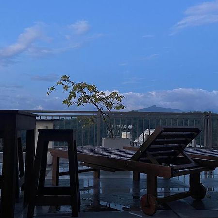 Sun Dove Suite Kandy Exterior photo